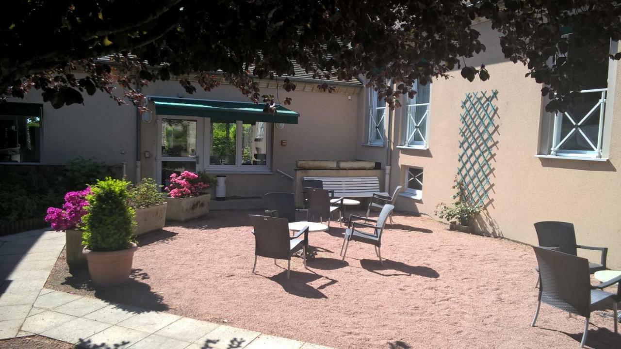 Hotel Du Commerce Tronget Exterior foto